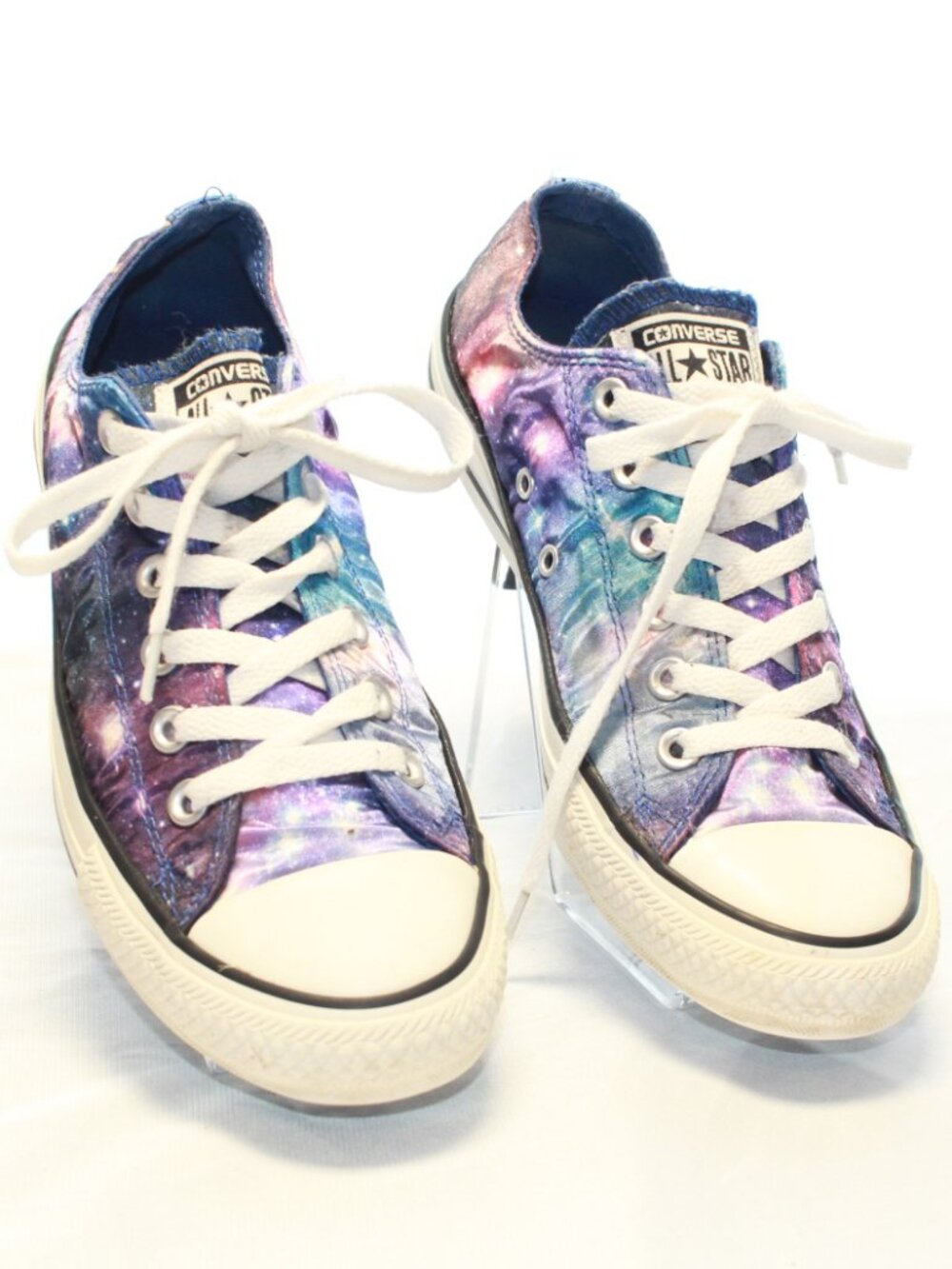 Converse Unisex Size Women 8 Men 6 Low Top Satin Galaxy Low Top Sneakers 143963C